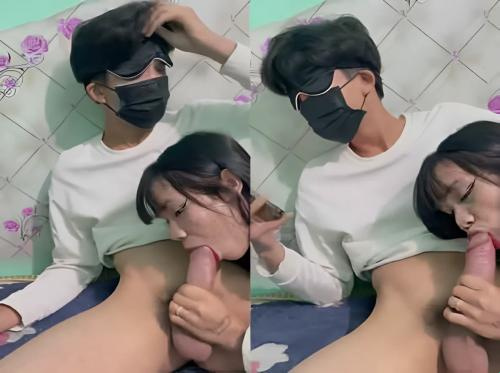 Thuong Den Bac Ninh menyenangkan pacarnya