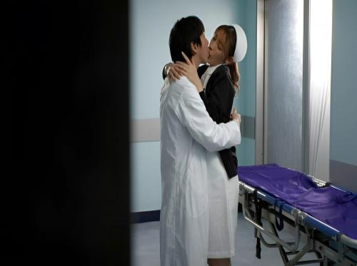 Perawat cabul dan dokter mesum